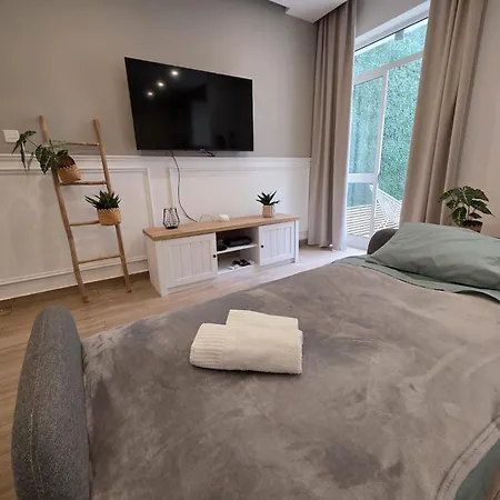 Stylish With Private Yard - Sleep 6 By Quicktrips * Mellieha