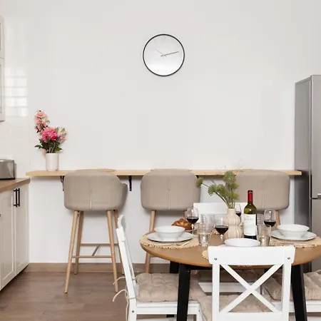 Stylish With Private Yard - Sleep 6 By Quicktrips Appartement Mellieħa