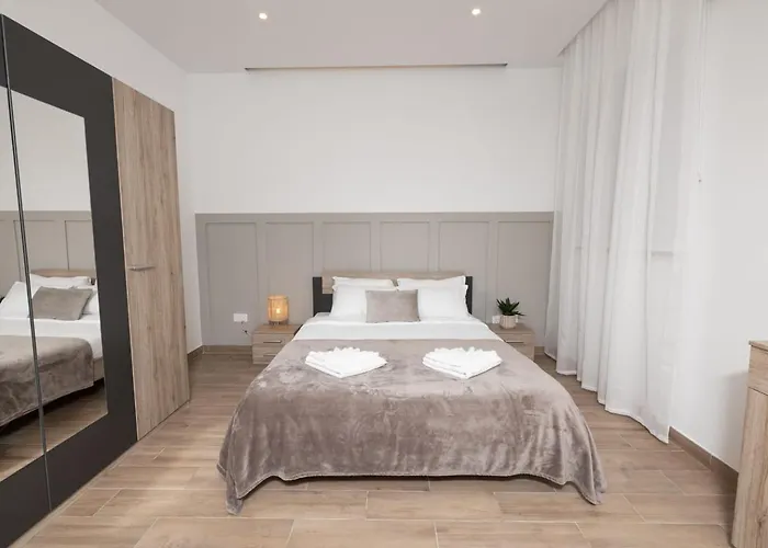 公寓 Stylish With Private Yard - Sleep 6 By Quicktrips